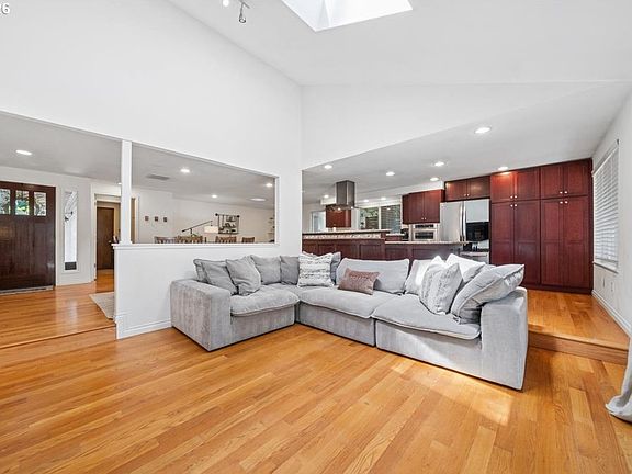 5th image of 17614 Schalit Way