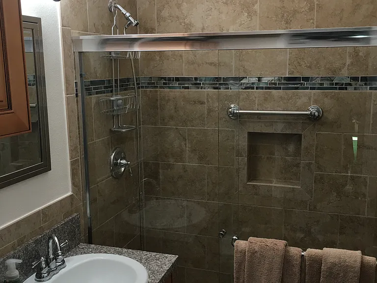 Western Ave — Photo 12
