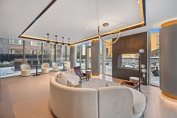 Rented by EXR | media 28