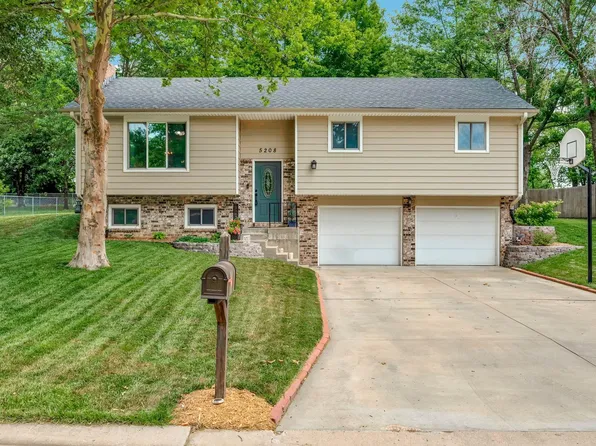 5208 NW Kendall Dr, Topeka, KS 66618