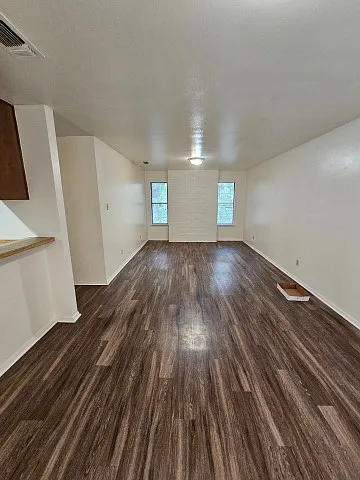 605 W Oak St #14 — Photo 2