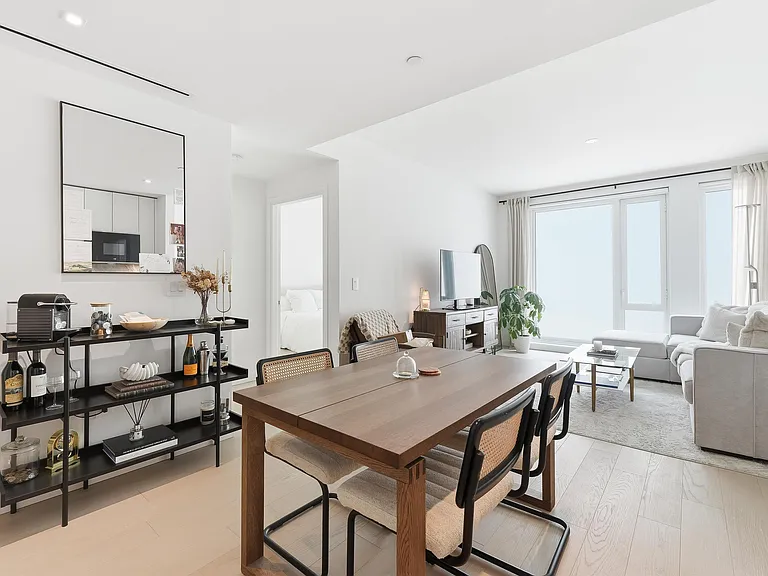 144 1st St #5H — Photo 5