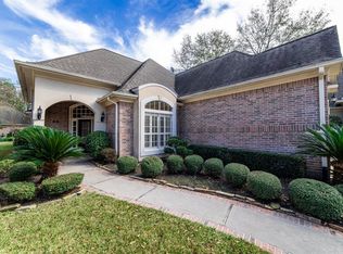13 Champion Villa Dr, Houston, TX 77069