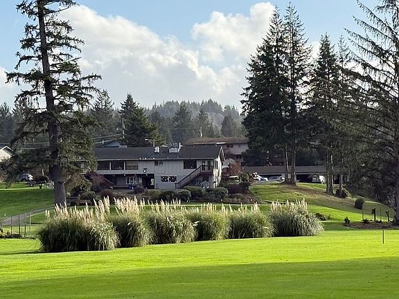 4th image of 611 Hulton Way