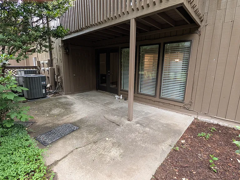 303 Oak Tree Dr — Photo 20