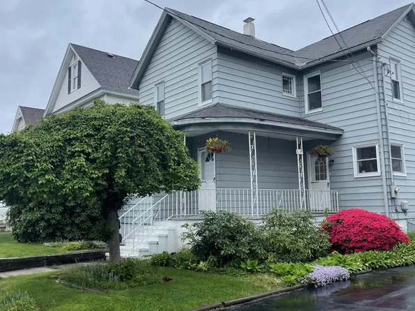 133 4th St, Blakely, PA 18447