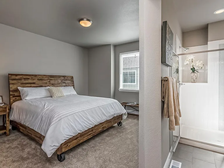 Willow Point Townhomes — Photo 9