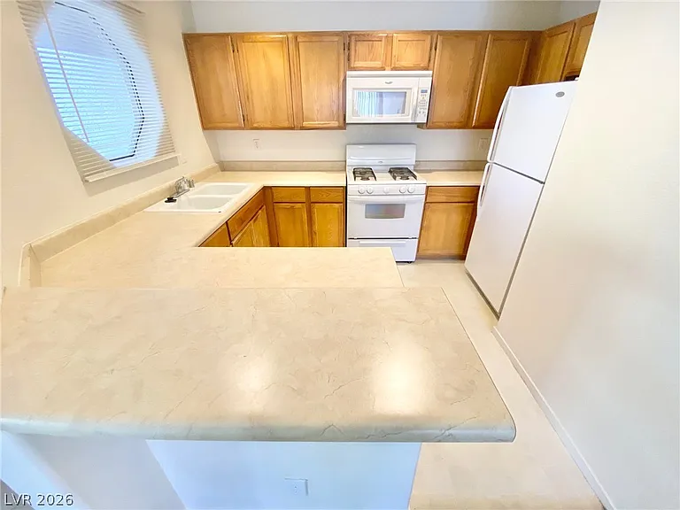 5028 S Rainbow Blvd #205 — Photo 4