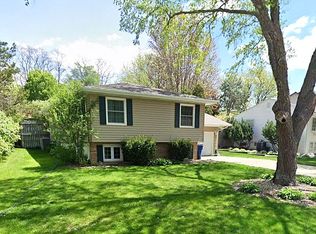 403 Westbourne Rd, Waterloo, IA 50701