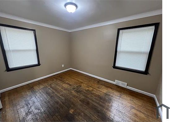 3rd image of 9168 Wayburn St