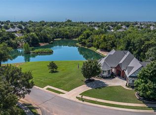 300 Heritage Green Rd, Edmond, OK 73003