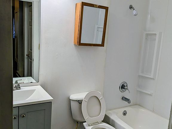 2nd image of 445 W McMicken Ave #1R
