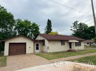 600 Dickinson Blvd, Kingsford, MI 49802
