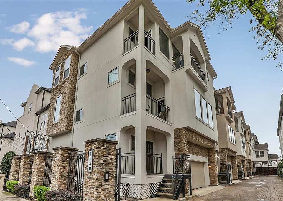 1st image of 1538 W 23rd St #D