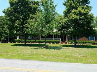 619 E Sanders St, Four Oaks, NC 27524