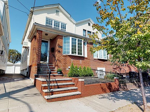 4th image of 3211 Avenue