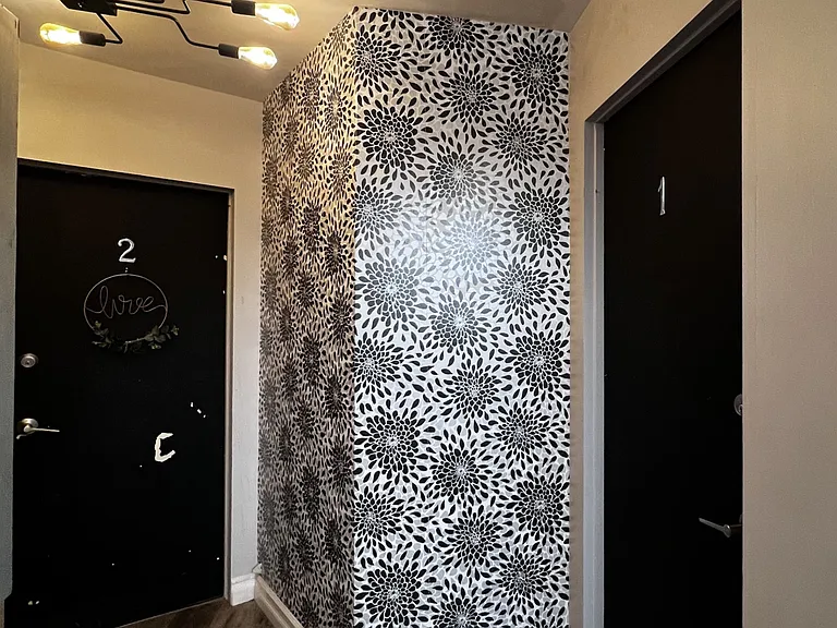 295 James St N #1 — Photo 8