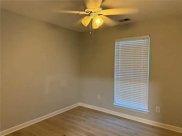 4209 Zephyrhills Dr NW — Photo 39