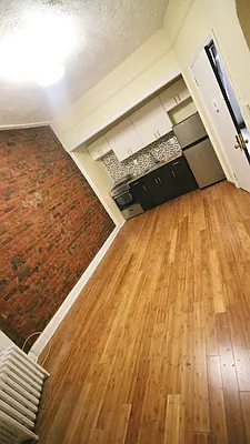 Rented by Delmark Realty LLC | media 52