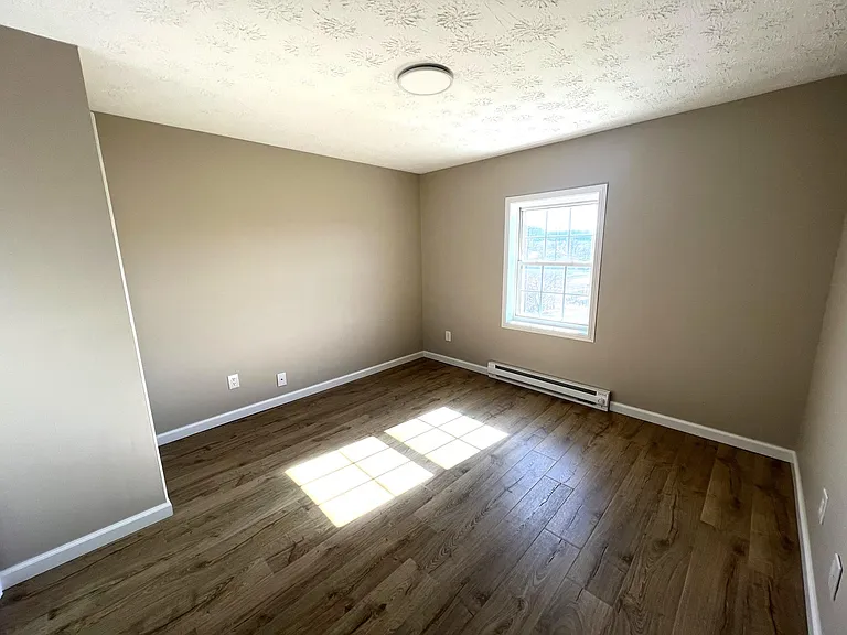 101 Thorn St #3 — Photo 11