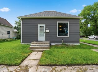 423 1st Ave NE, East Grand Forks, MN 56721