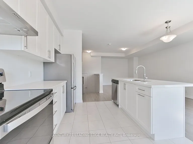 30 William Shearn Cres — Photo 15