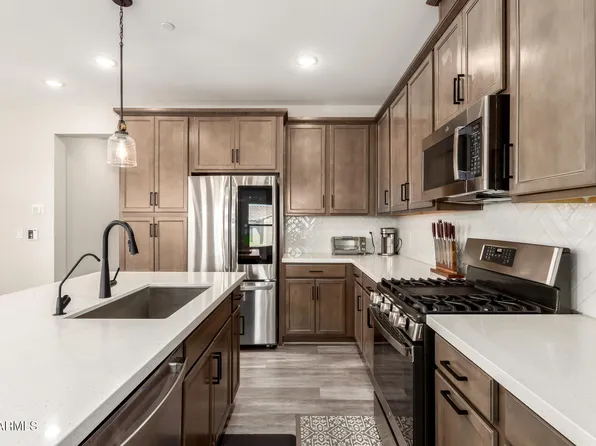 759 E LARK Street #202, Gilbert, AZ 85297