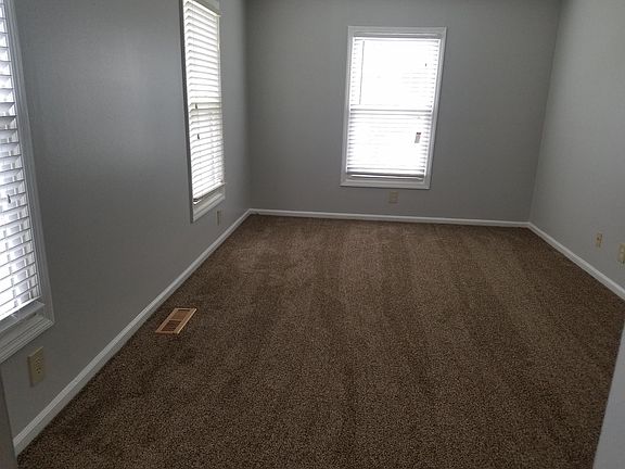 4th image of 4 Washington Sq #4
