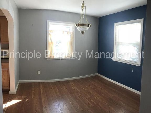 3rd image of 319 W Northridge Ln