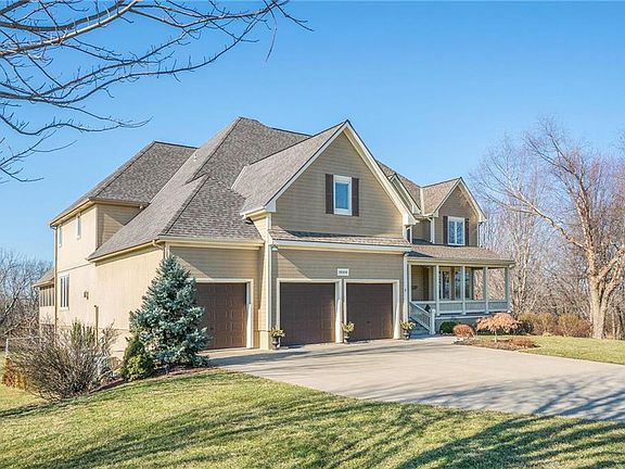 2nd image of 18160 Windsor Dr