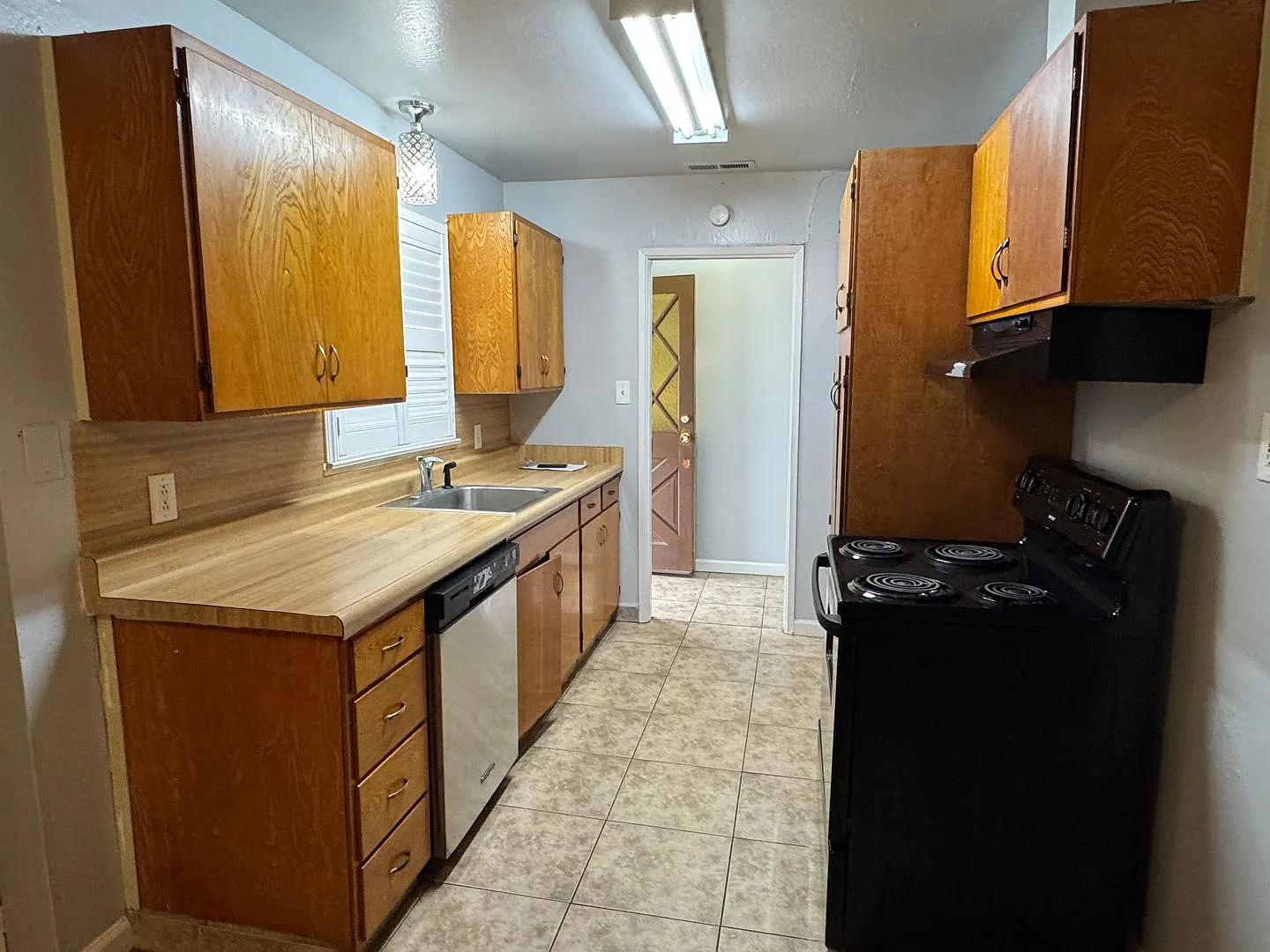 Three Bed, One Bath Home in North Stockton — Photo 3