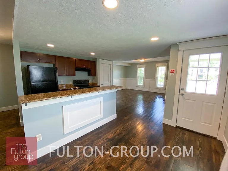 840 Michigan St NE — Photo 5