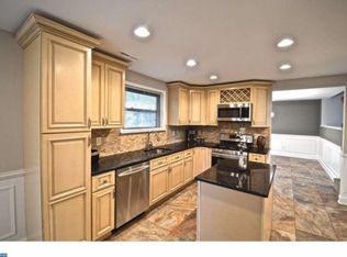 909 Forbes St, Turnersville, NJ 08012