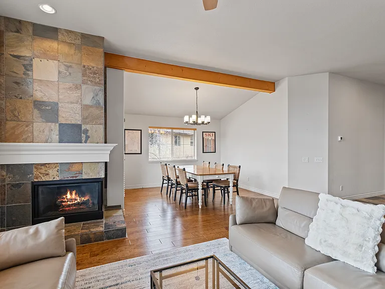 Upstairs Living Area / Dining Area