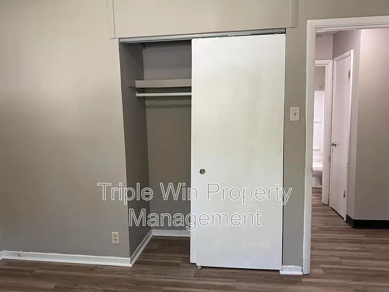 1654 Mowbry Ln — Photo 10