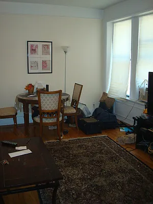 Rented by Metropolitan Equities | media 10