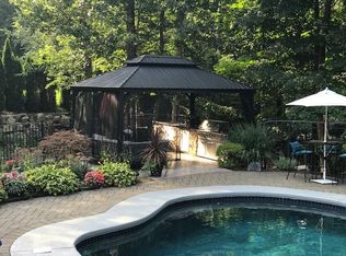 126 Wire Mill Rd, Stamford, CT 06903