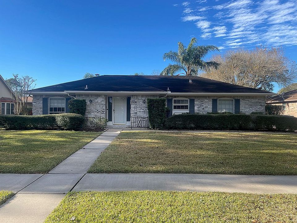 1st image of 2908 Castle Ct
