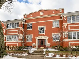 135 N Ridgeland Ave #1, Oak Park, IL 60302