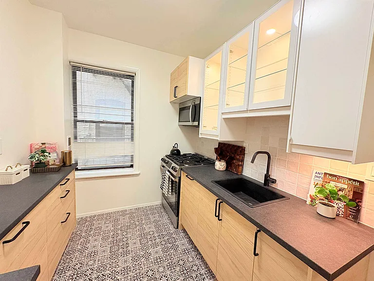 141 Duncan Ave #6A — Photo 7