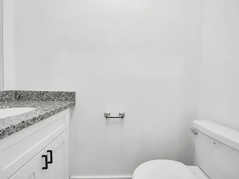 7611 Shotwell #B — Photo 7