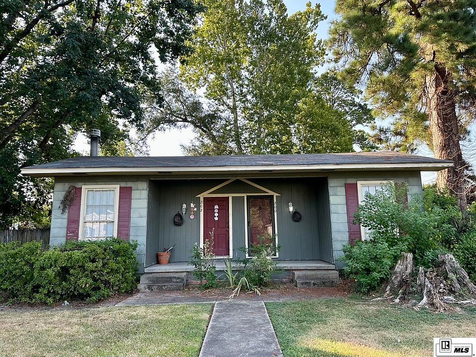 2nd image of 200 Rochelle Ave