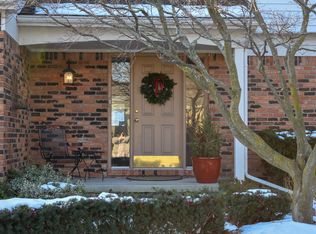 45929 Crestview Dr, Novi, MI
