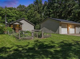 67526 Thunderbird Dr, Sturgis, MI 49091