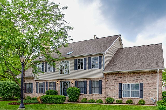 1st image of 1502 Laurel Oaks Dr