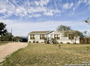 762 County Road 458, Hondo, TX 78861