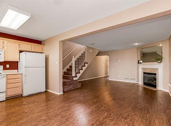 3rd image of 1324 SE Lexington Ave