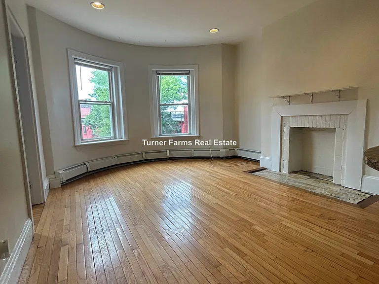 14 Wait St #3 — Photo 9