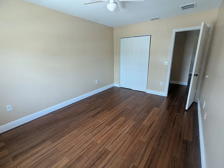 1628 Strathmore Cir — Photo 15