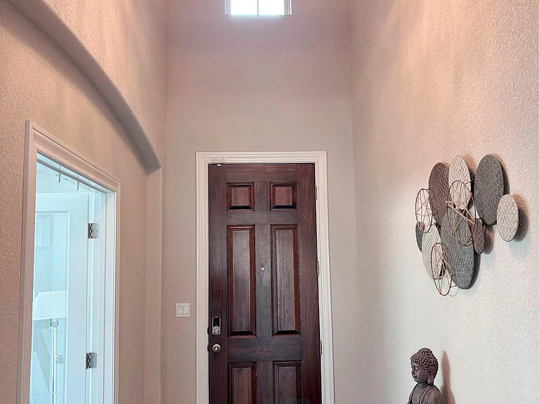 5408 La Canada Way — Photo 6